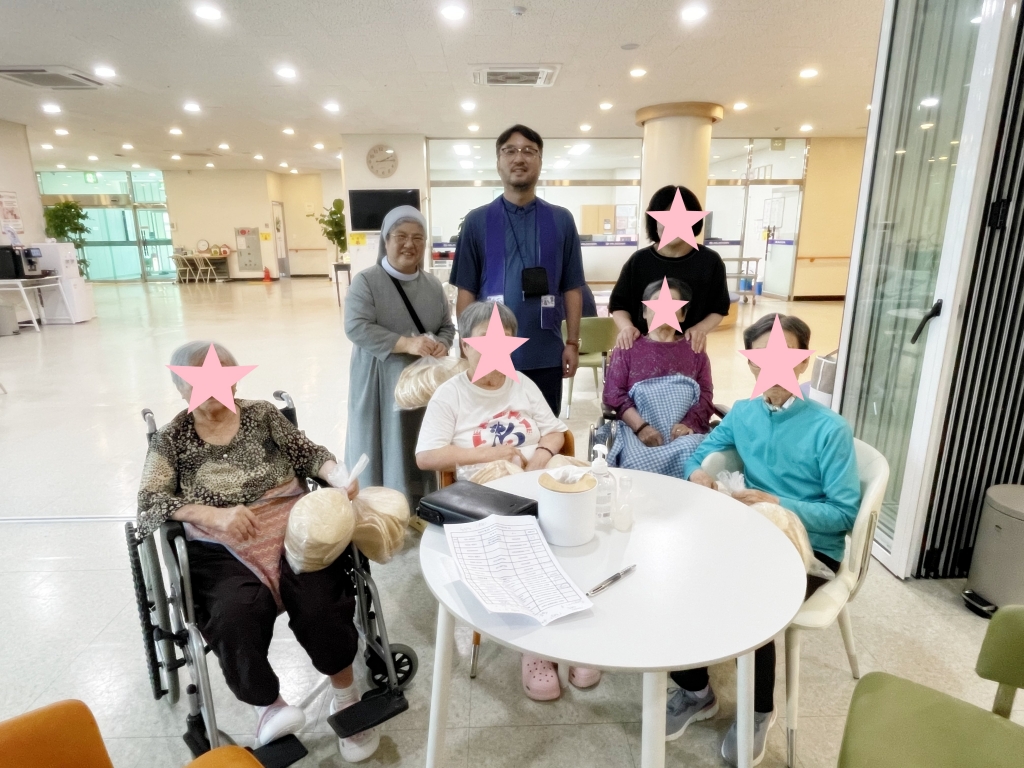 9월 4일 목요일 신부님 방문